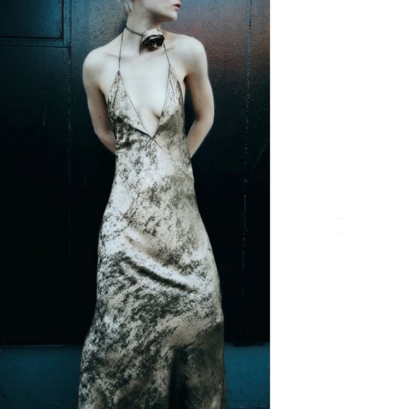 Zara FLORAL FOIL LONG DRESS 9306/158/253/024 - Picture 9 of 16